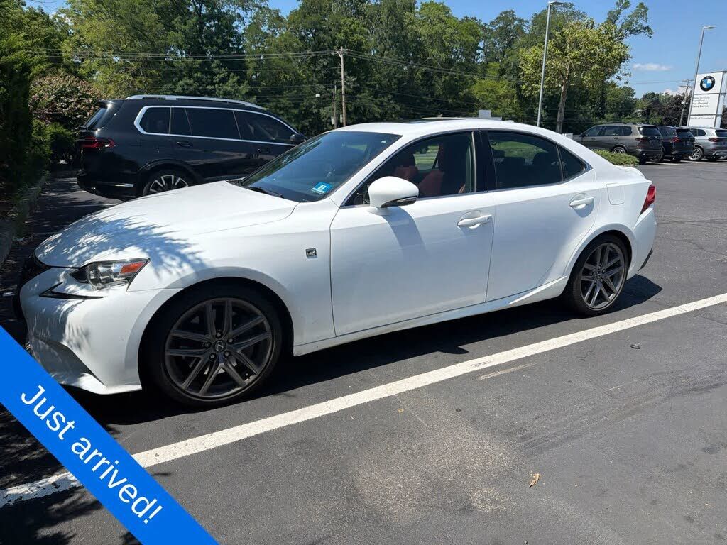 2016 LEXUS IS