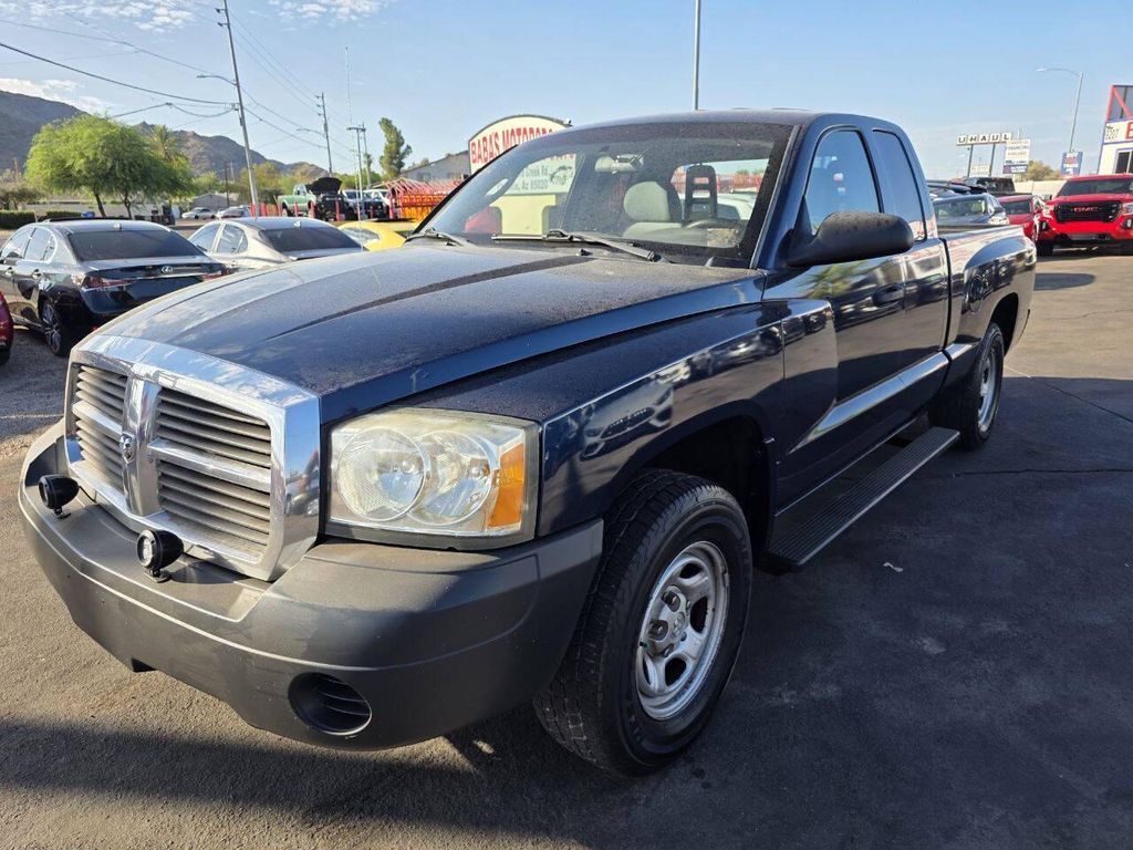 2005 DODGE Dakota