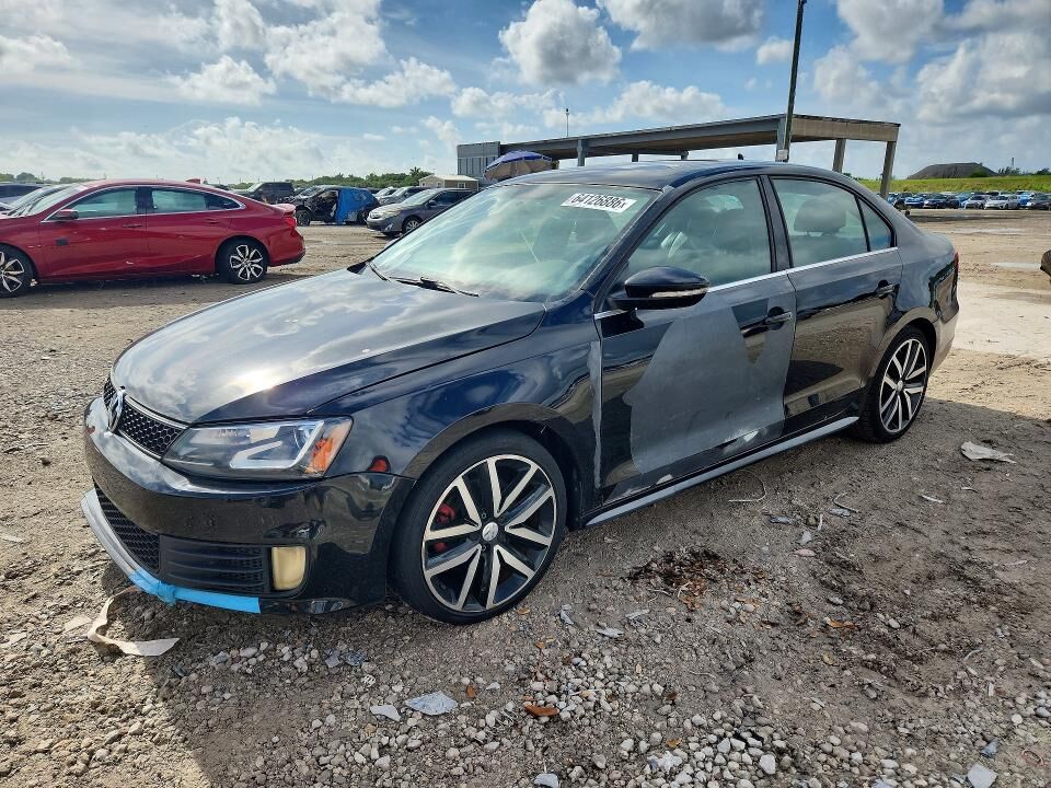 2013 VOLKSWAGEN Jetta