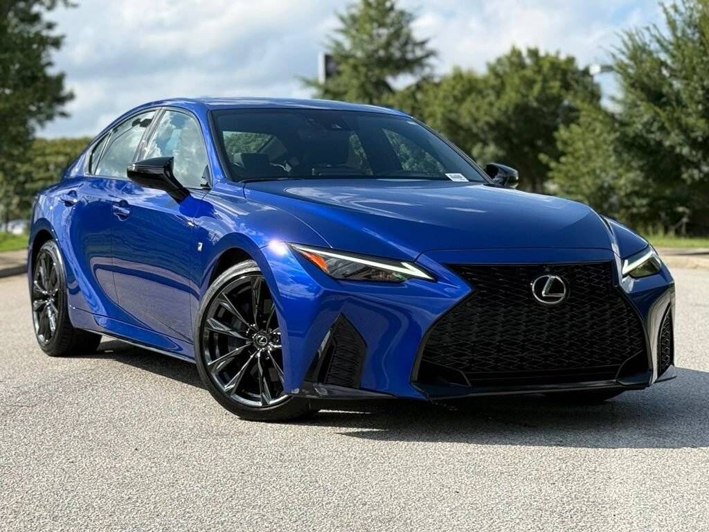 2025 LEXUS IS