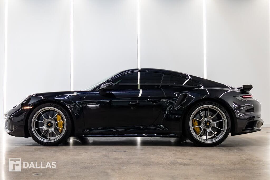 2022 PORSCHE 911