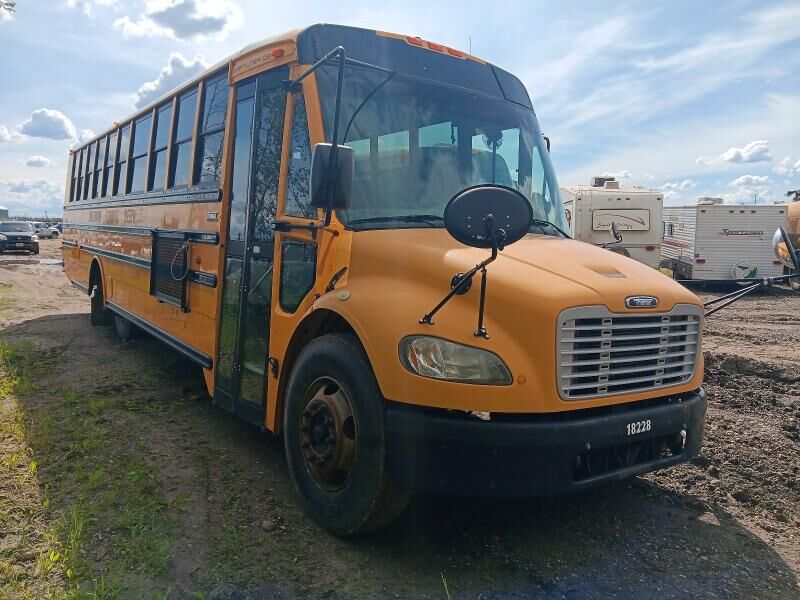 2010 FREIGHTLINER B2 Bus Chassis