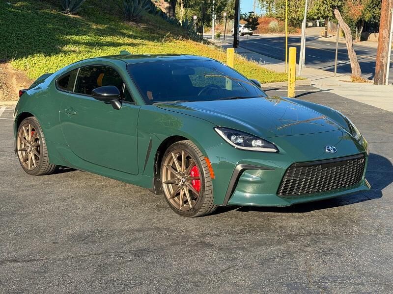 2025 TOYOTA GR86