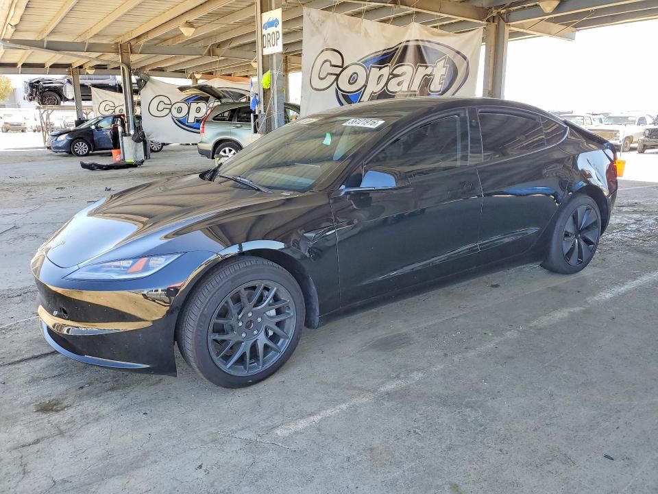 2025 TESLA Model 3