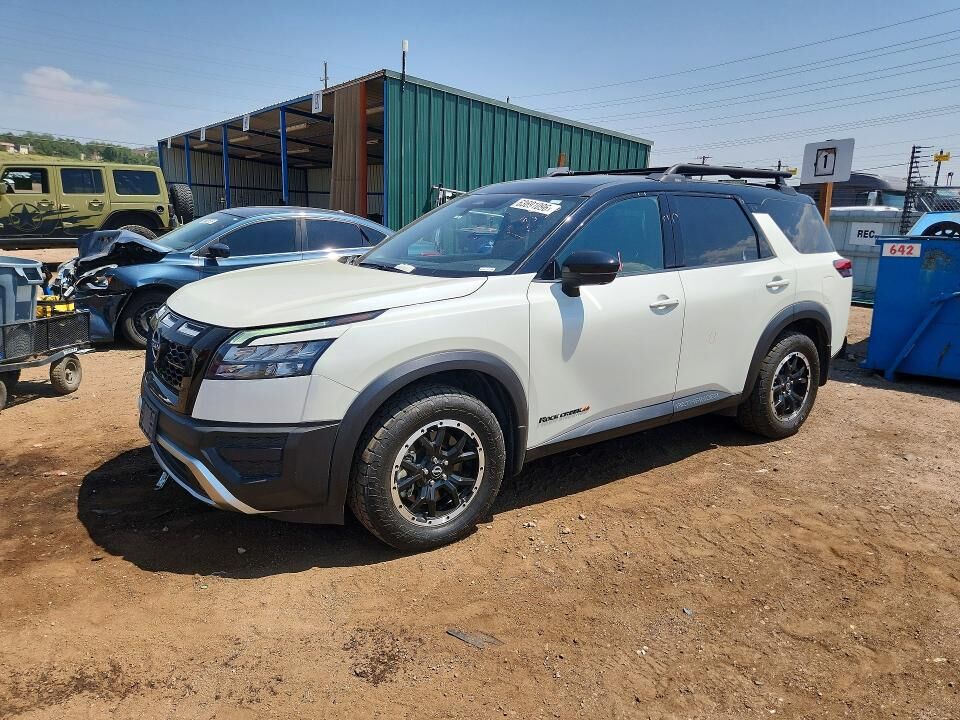 2023 NISSAN Pathfinder