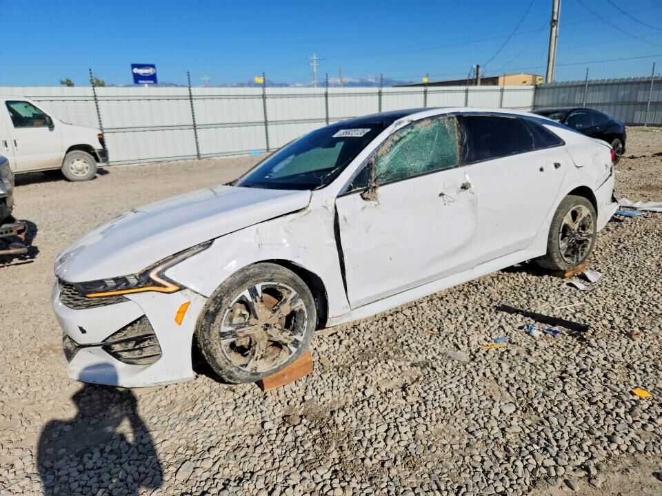 2022 KIA K5
