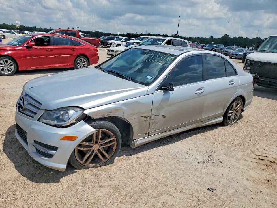 2014 MERCEDES-BENZ C-Class