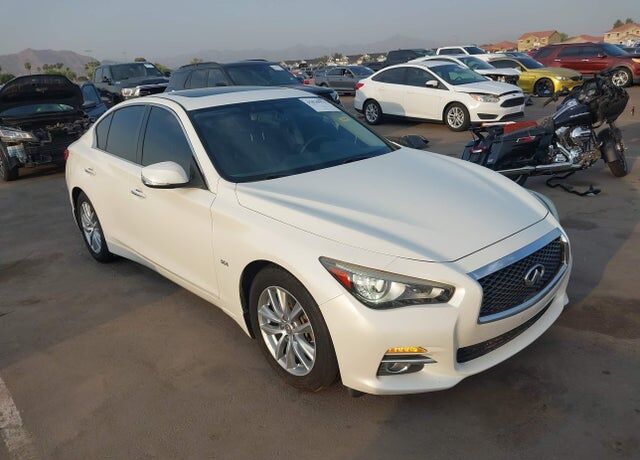 2016 INFINITI Q50