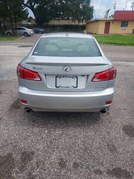 2011 LEXUS IS