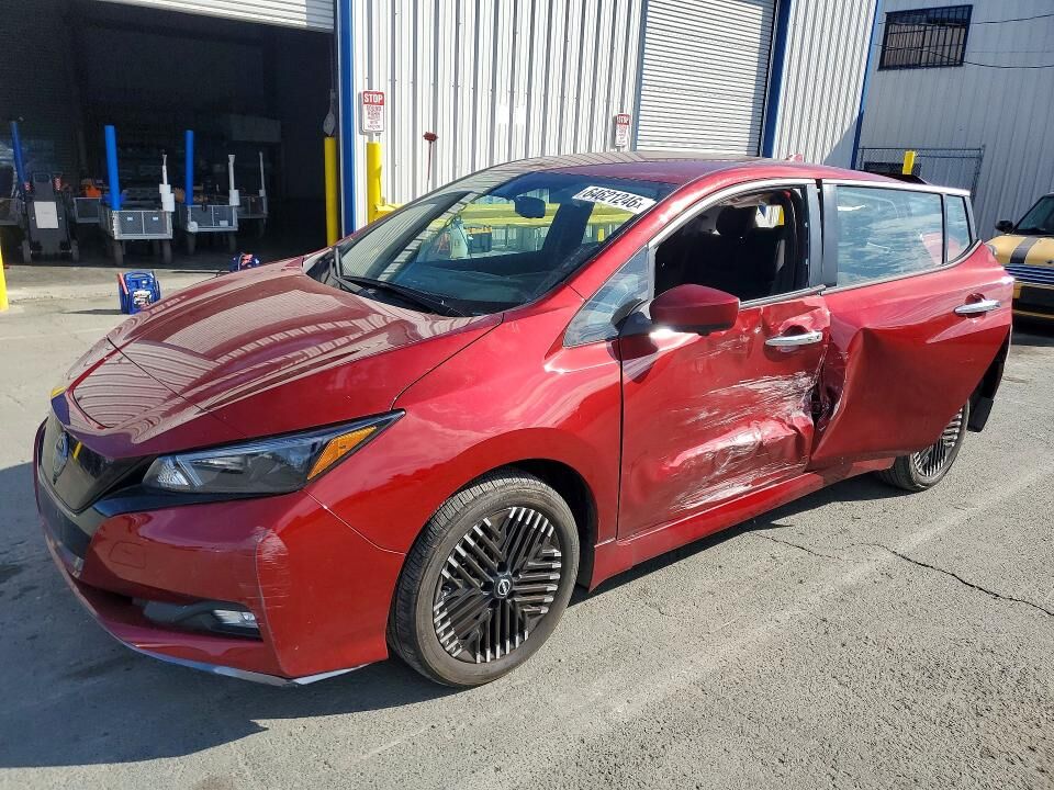 2024 NISSAN Leaf