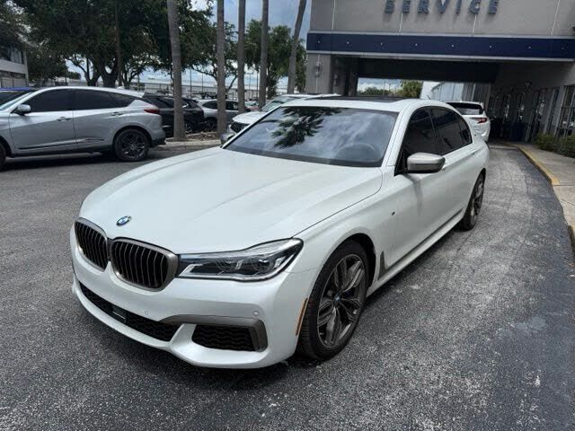 2018 BMW M7