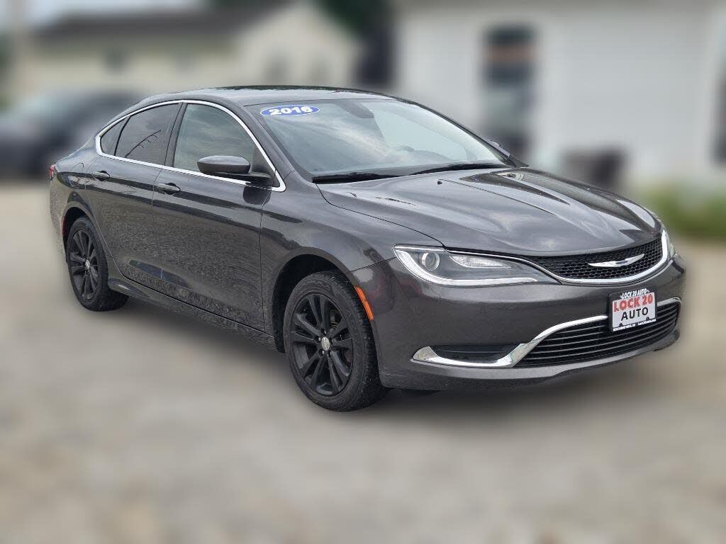2016 CHRYSLER 200
