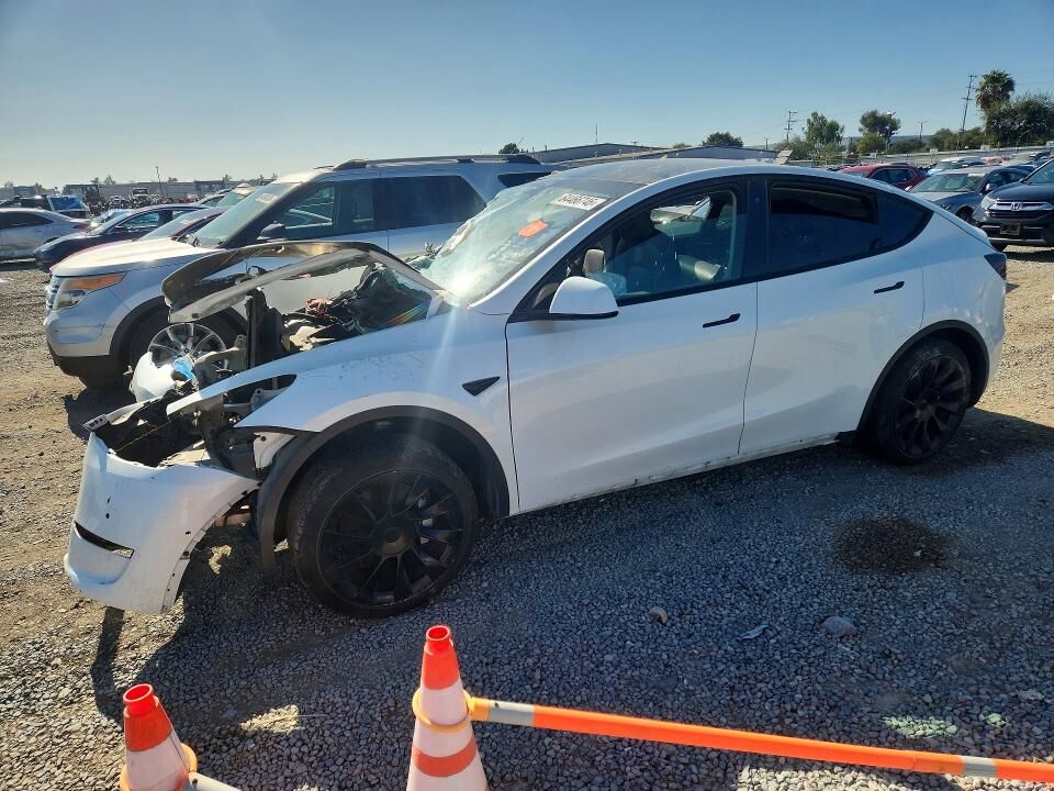 2022 TESLA Model Y