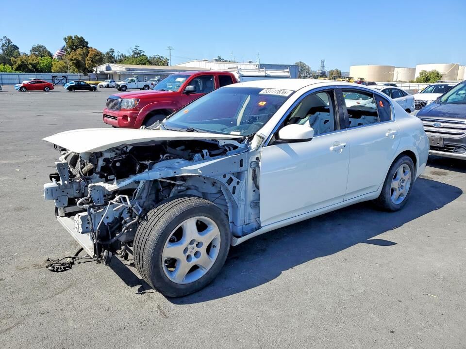 2015 INFINITI Q40