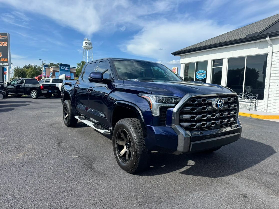 2022 TOYOTA Tundra
