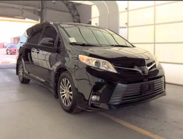 2020 TOYOTA Sienna