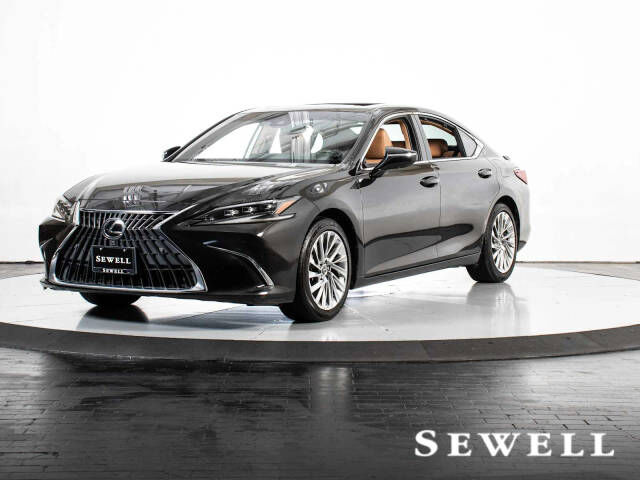 2023 LEXUS ES