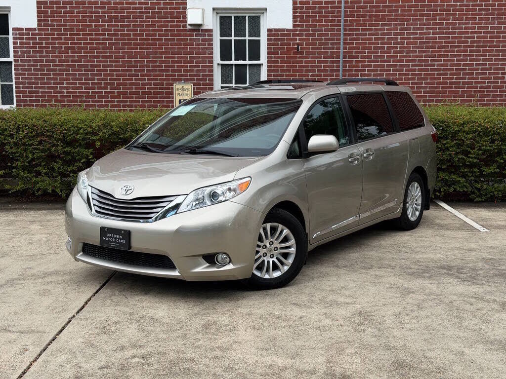 2015 TOYOTA Sienna
