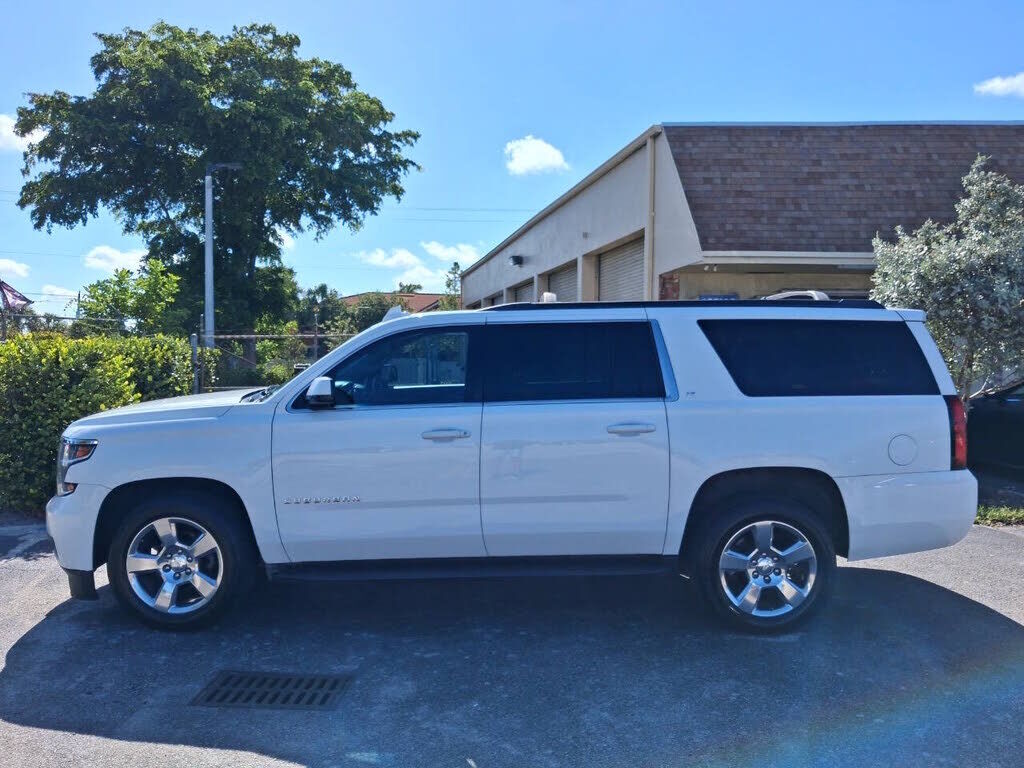 2016 CHEVROLET Suburban