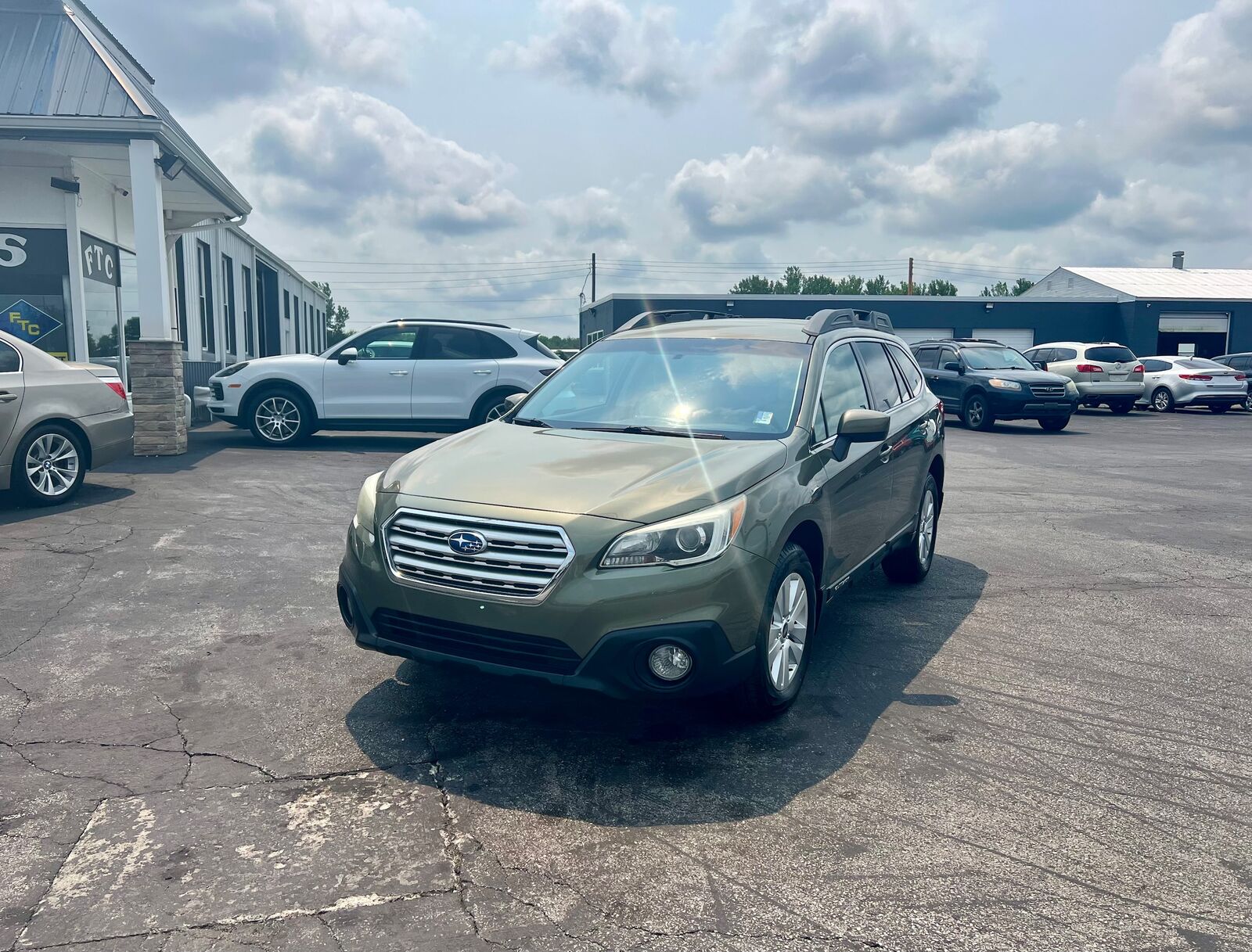 2016 SUBARU Outback
