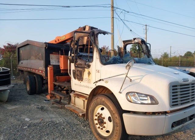 2016 FREIGHTLINER M2