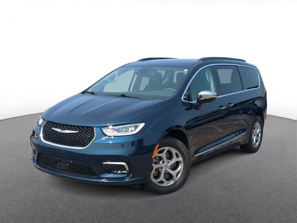 2023 CHRYSLER Pacifica