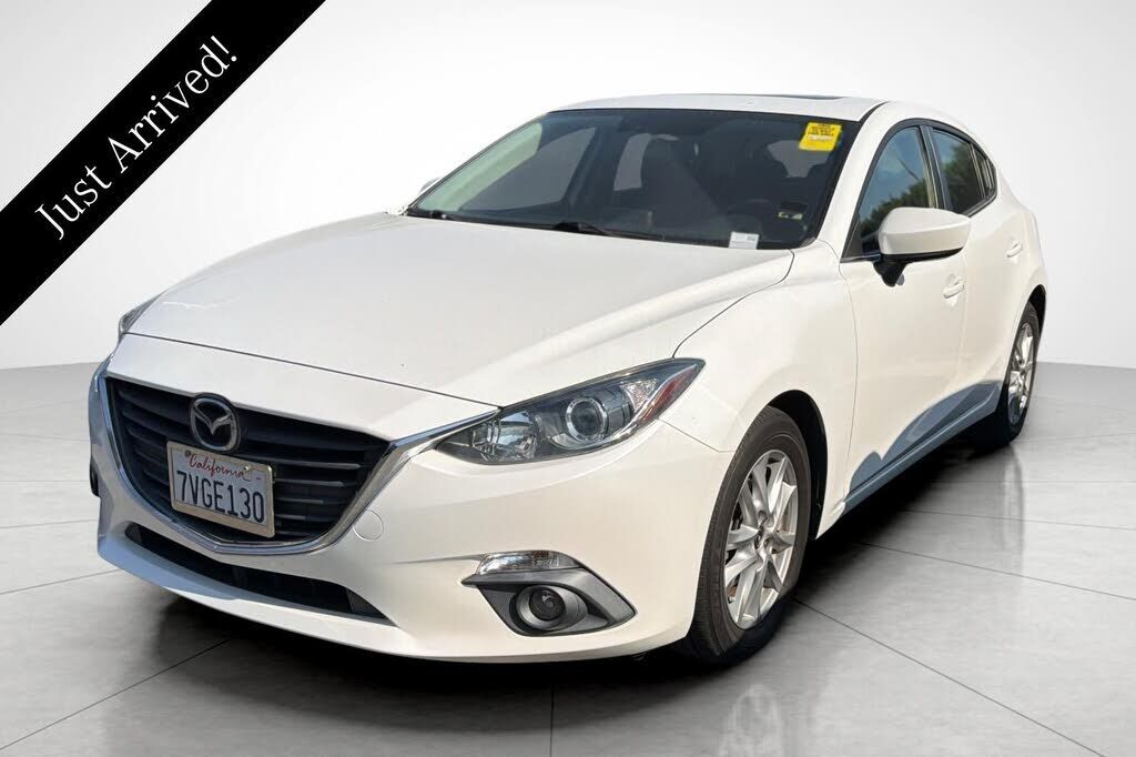 2016 MAZDA Mazda3