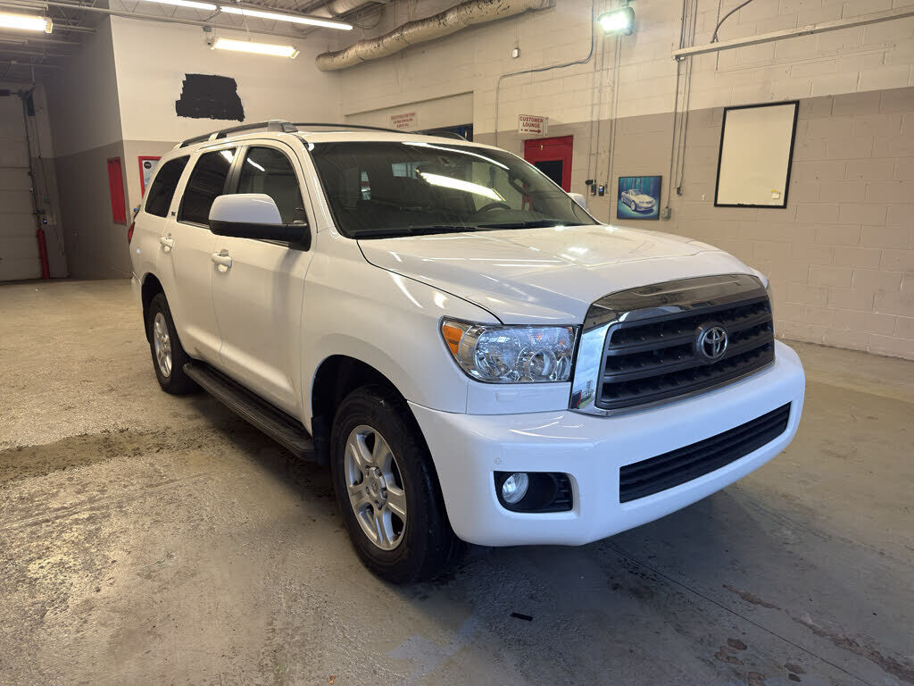 2016 TOYOTA Sequoia
