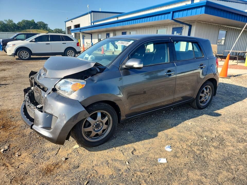 2010 TOYOTA SCION