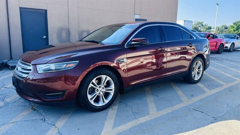 2015 FORD Taurus