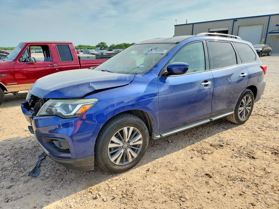 2017 NISSAN Pathfinder