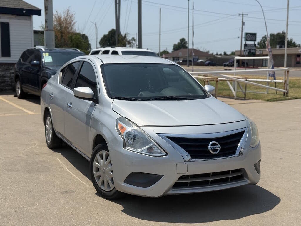 2019 NISSAN Versa