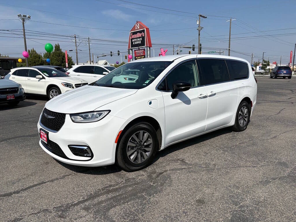 2024 CHRYSLER Pacifica
