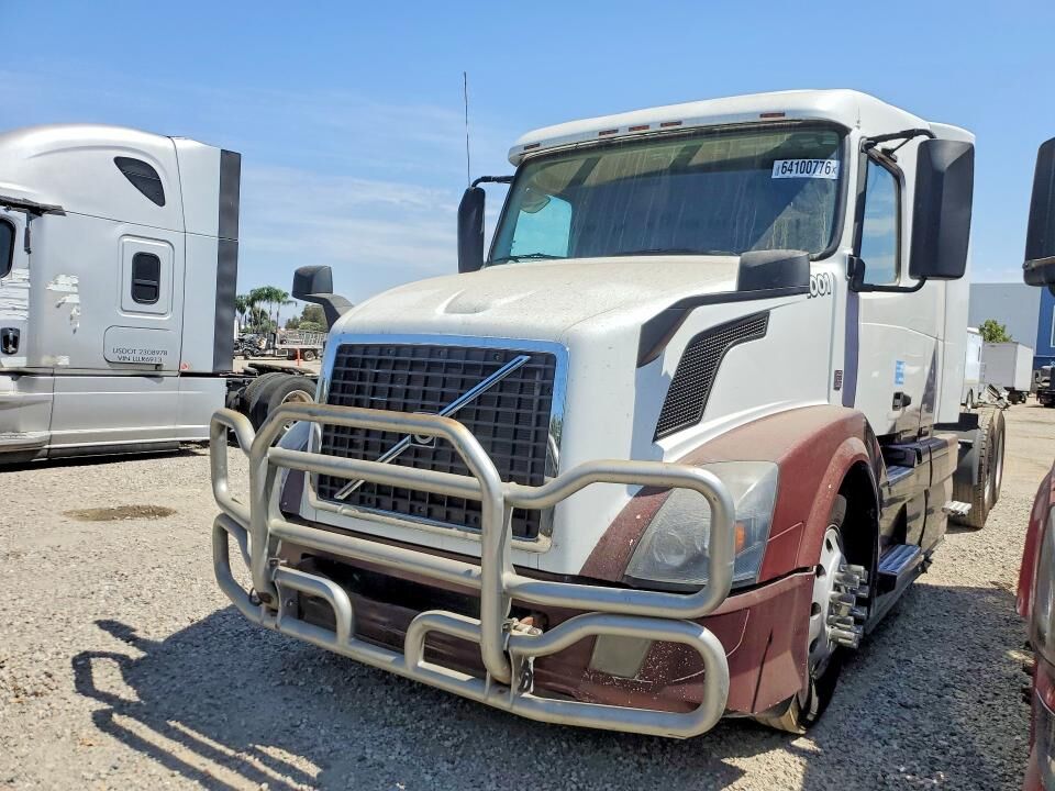2016 VOLVO TRUCK VNL