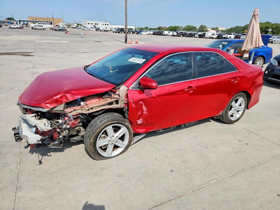 2013 TOYOTA Camry