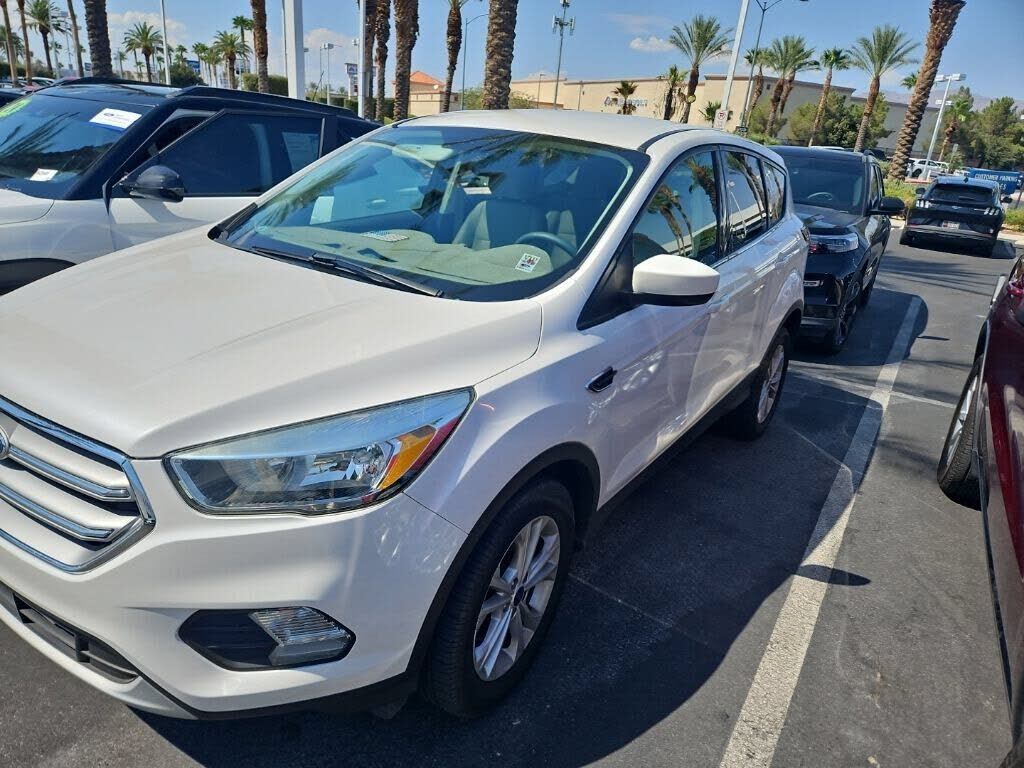 2017 FORD Escape