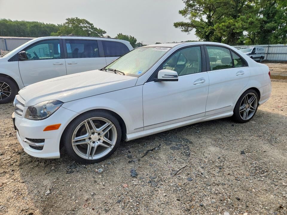 2013 MERCEDES-BENZ C-Class