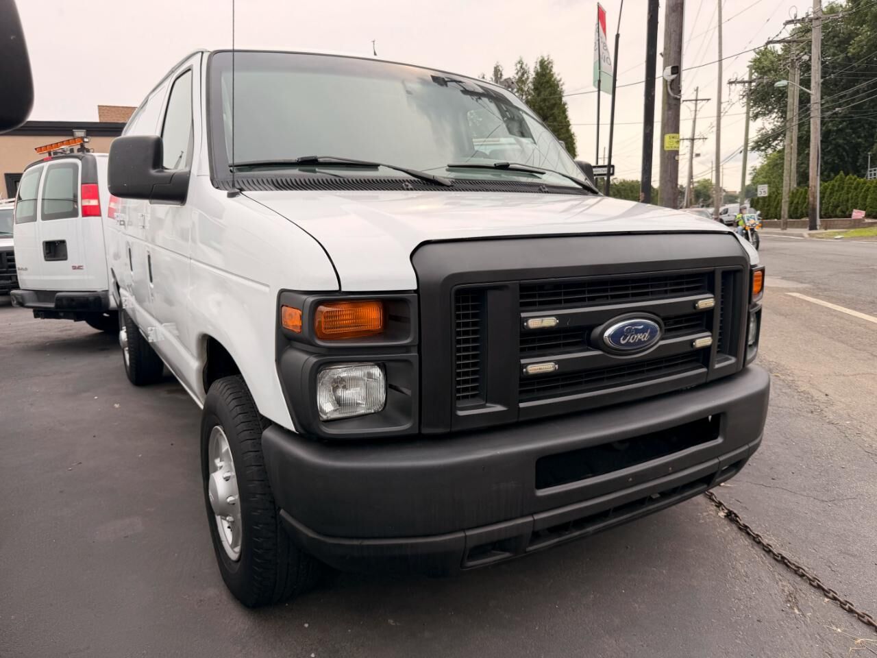 2011 FORD E-350