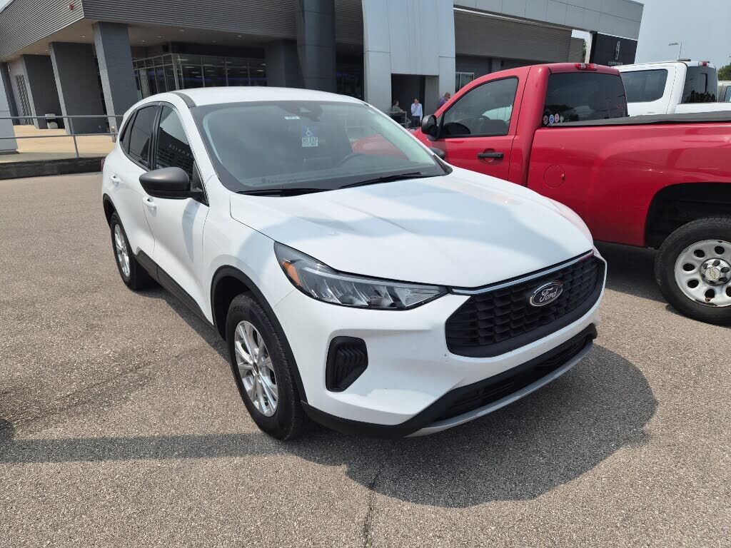 2024 FORD Escape