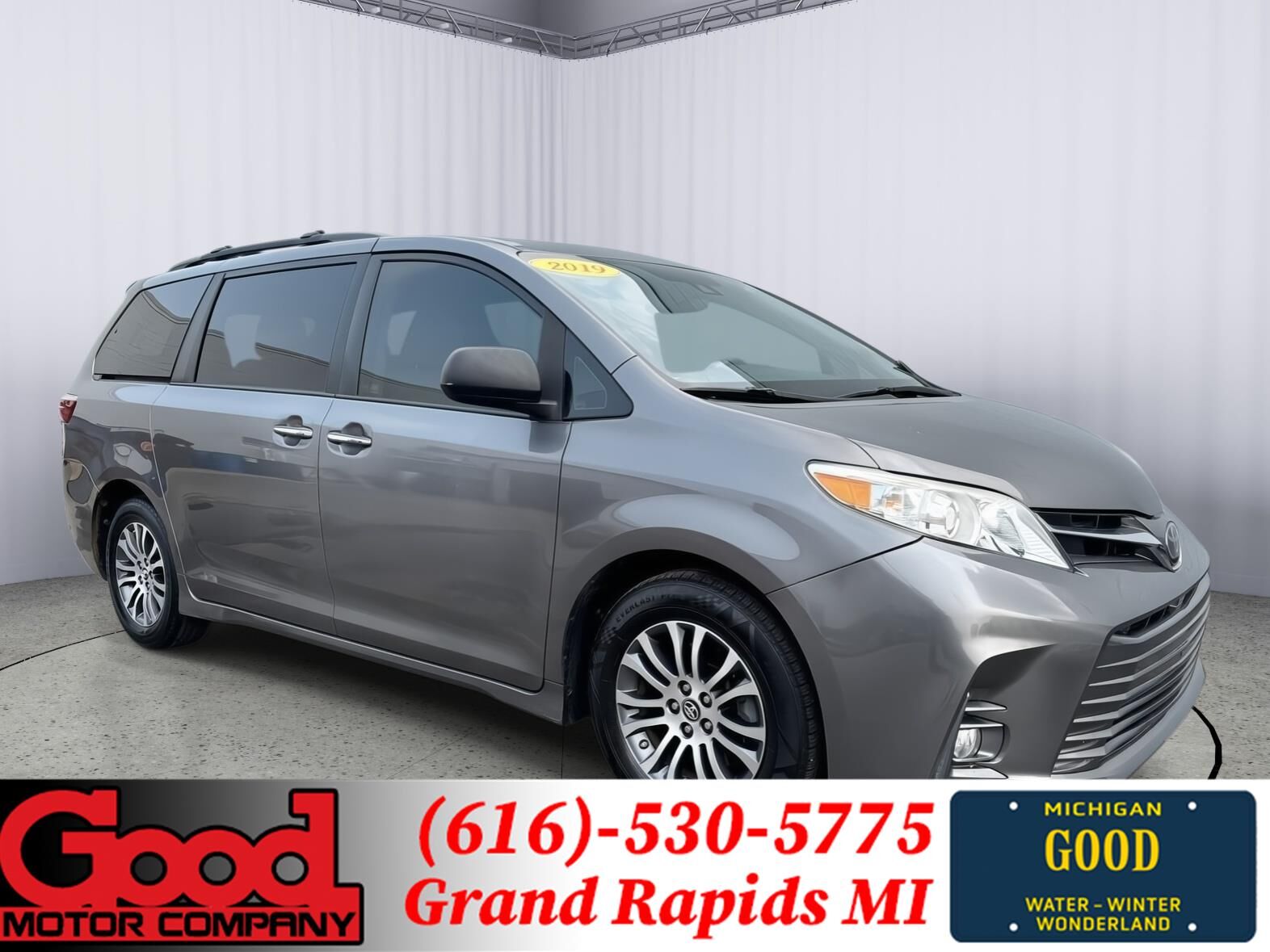 2019 TOYOTA Sienna