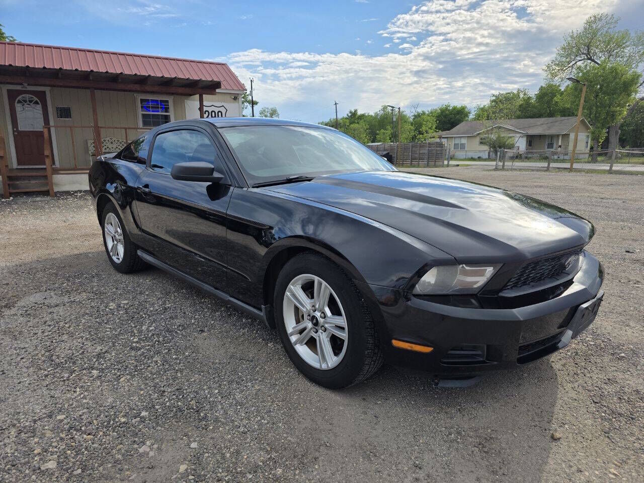 2010 FORD Mustang