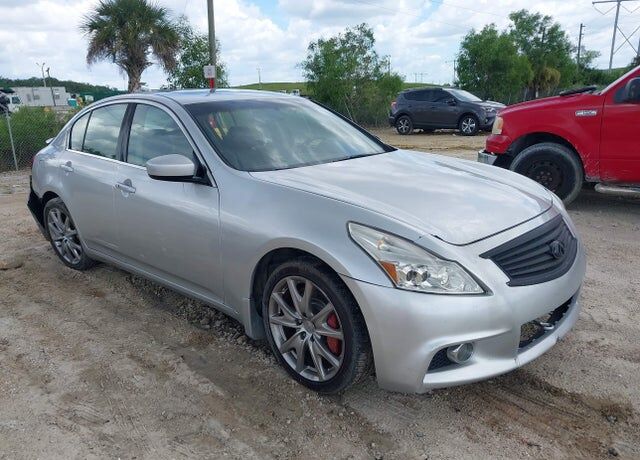 2011 INFINITI G37
