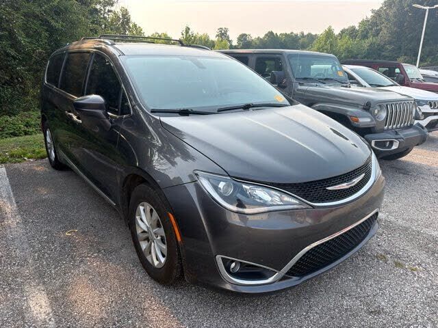 2019 CHRYSLER Pacifica