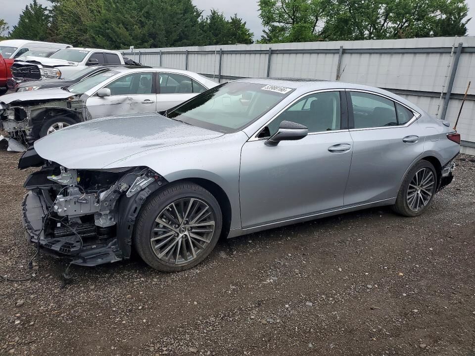 2025 LEXUS ES