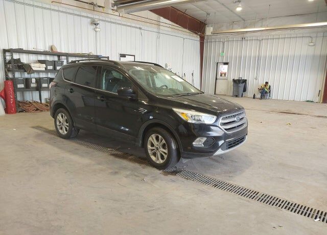 2017 FORD Escape