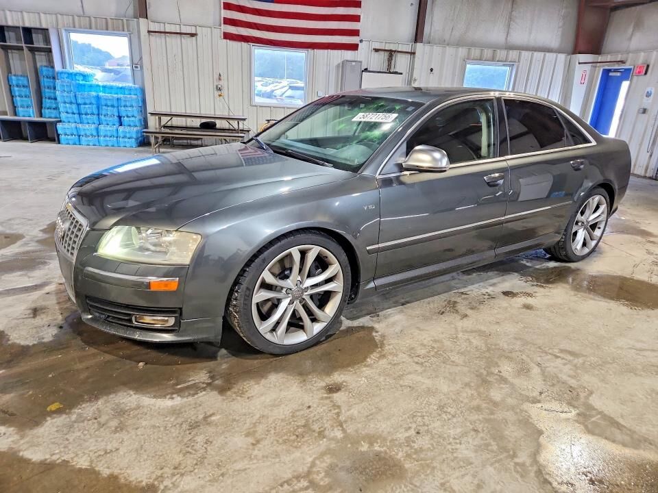 2008 AUDI S8