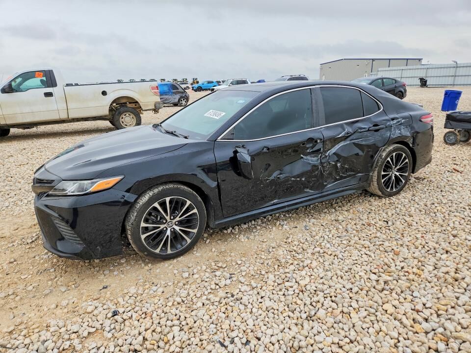 2018 TOYOTA Camry