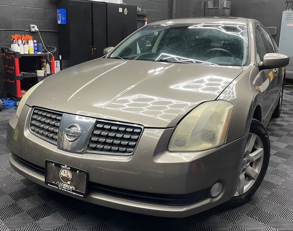 2004 NISSAN Maxima
