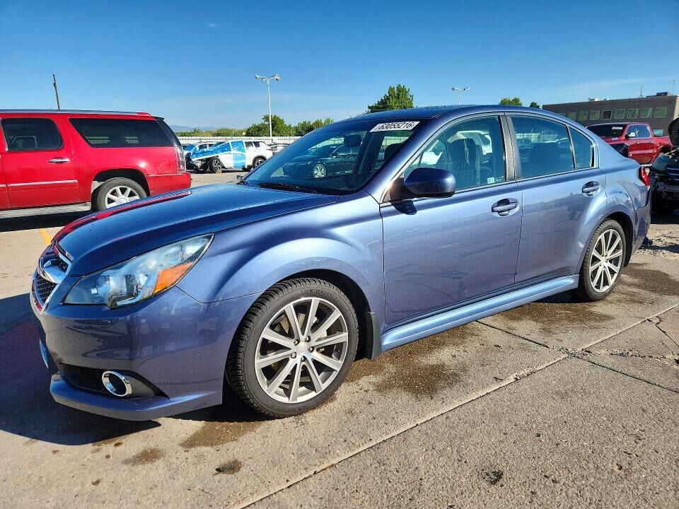 2013 SUBARU Legacy