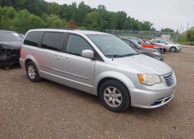 2012 CHRYSLER Town and Country